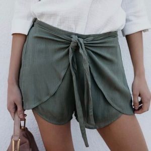 Soleil Tie Shorts- Olive